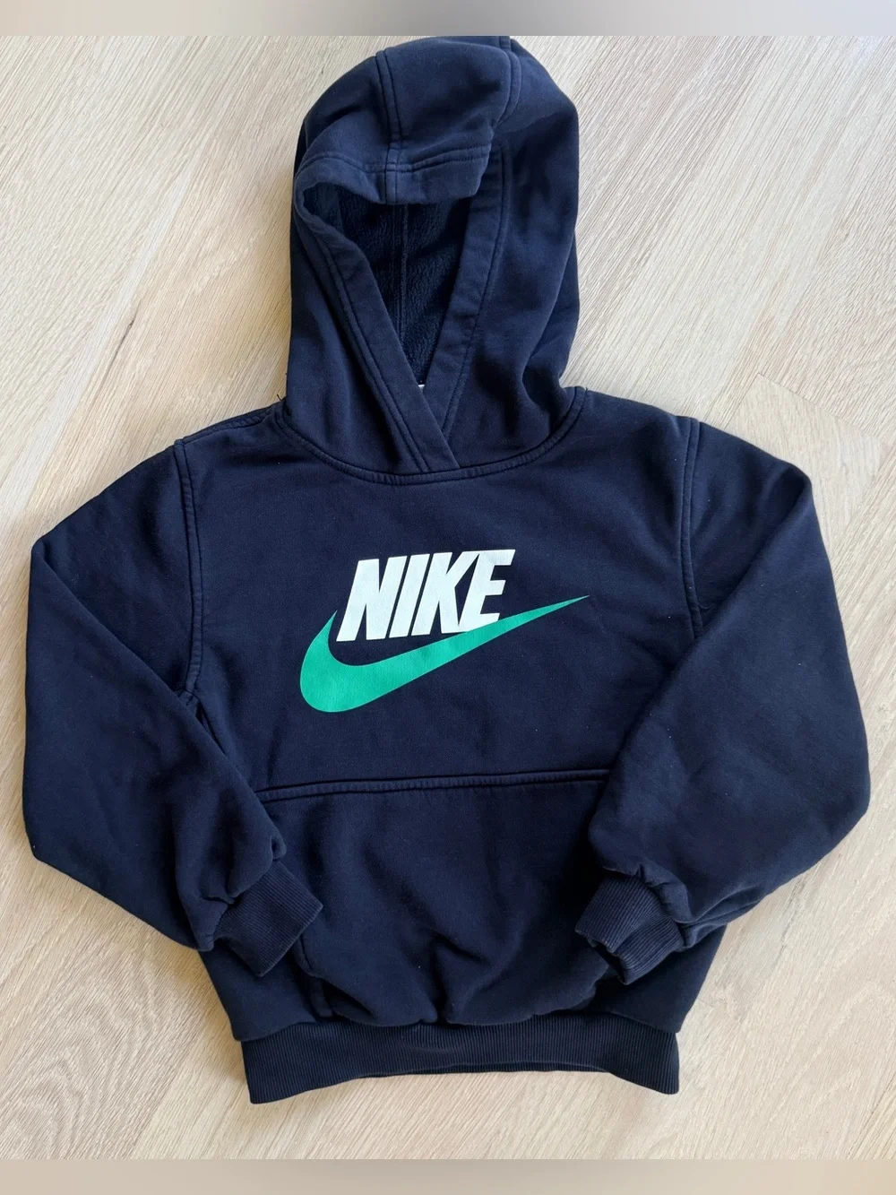 Nike - Sweatshirt/Hoodie - Black & Green - Size S (8-9)